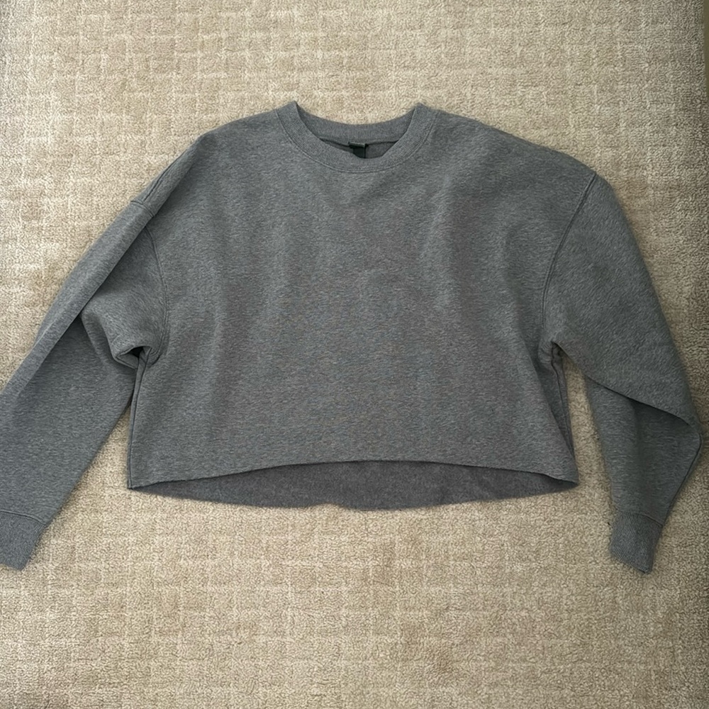 Wild Fable Grey Cropped Sweatshirt Top